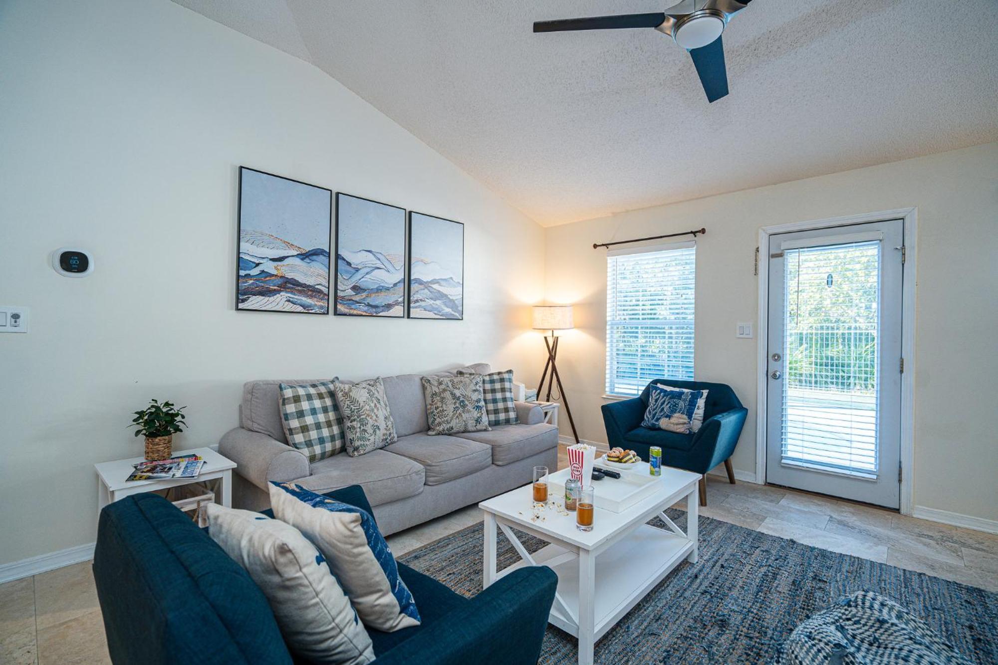 Holiday home Heated Pool And Golf Cart, Walk To Beach! Best Deal! *