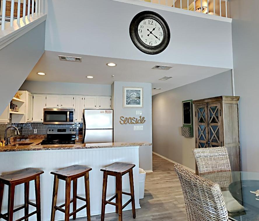 Apartment Crystal Sands 311a
