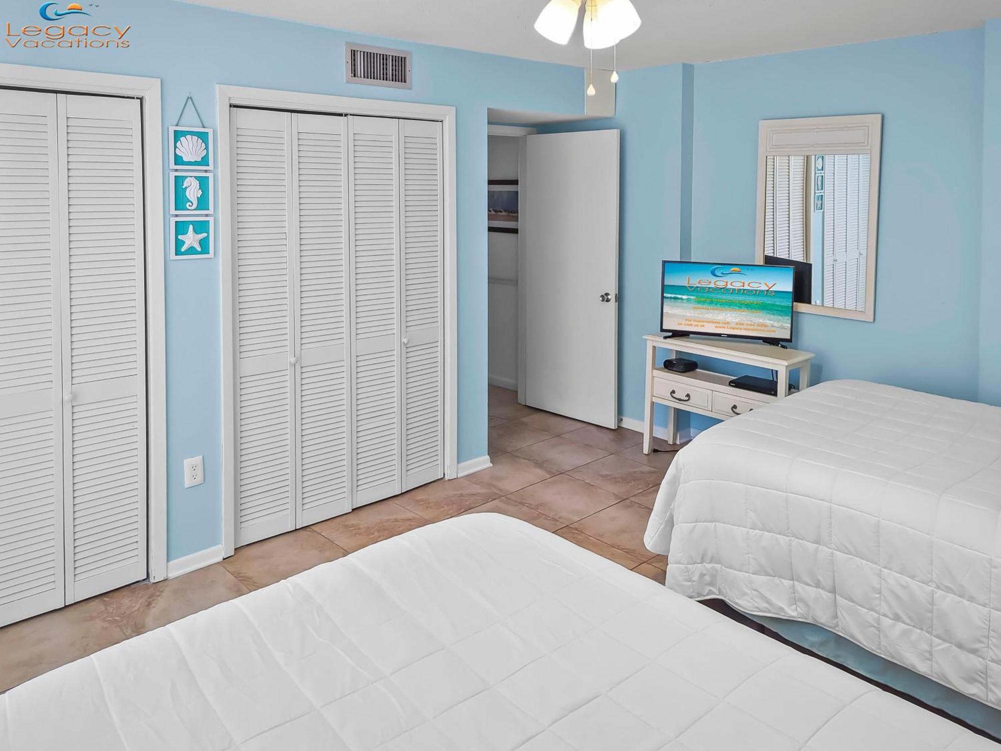 Slt 2052-beachfront-close To Everything In Destin! Holiday home