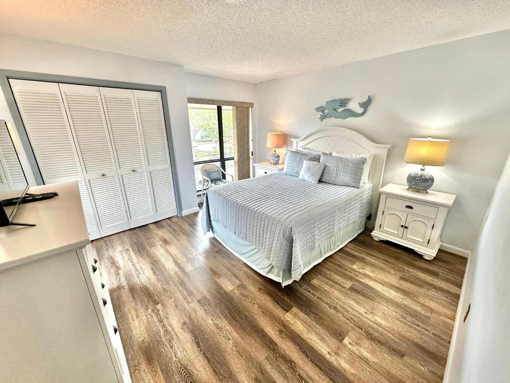 914 Harbour Point