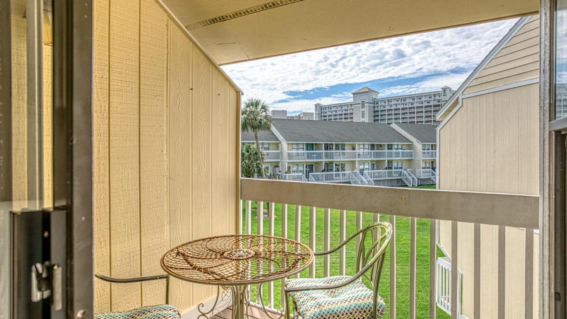 Sandpiper Cove 8239 Newly Remodeled Short Walk To The Holiday home