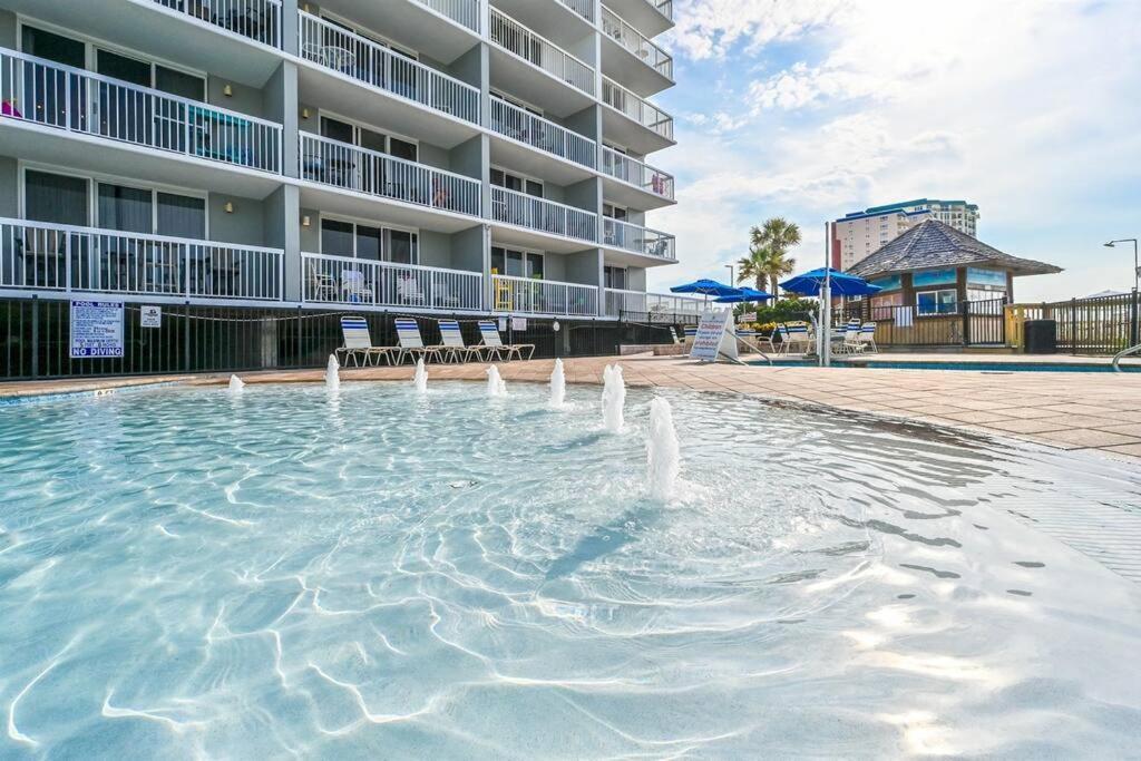 Pelican 215 Blessing Apartment *