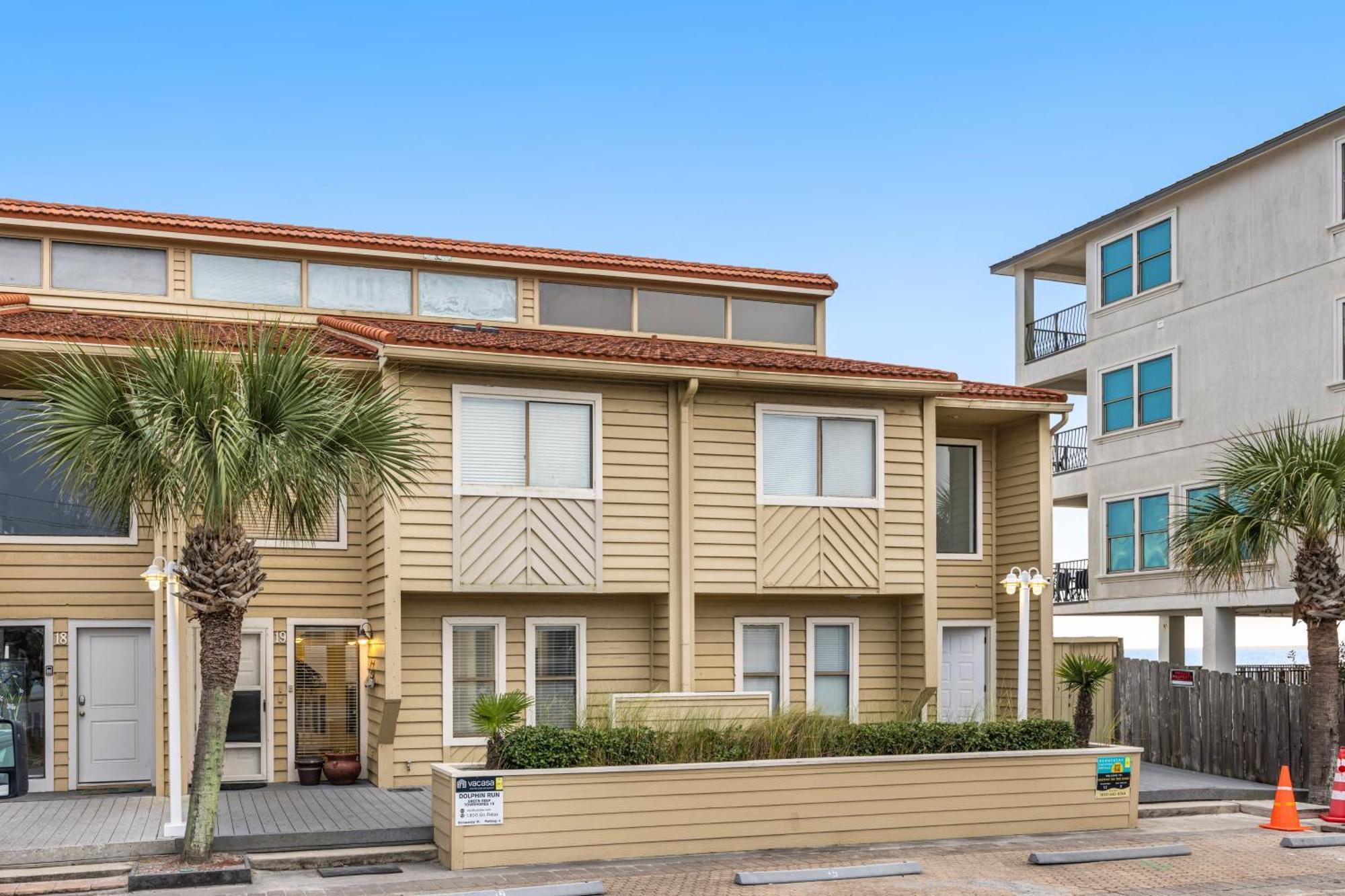 Dolphin Run At Reef Townhomes *