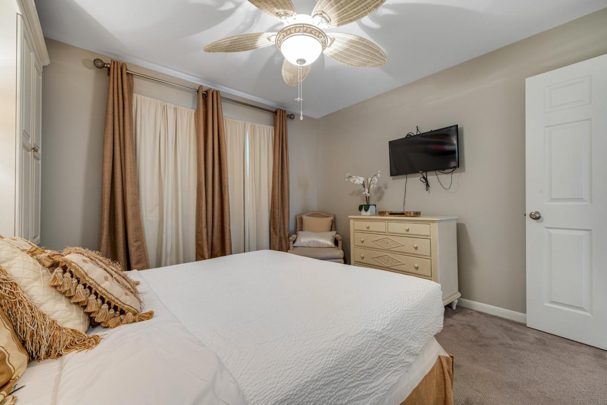 Dolphin Run At Reef Townhomes