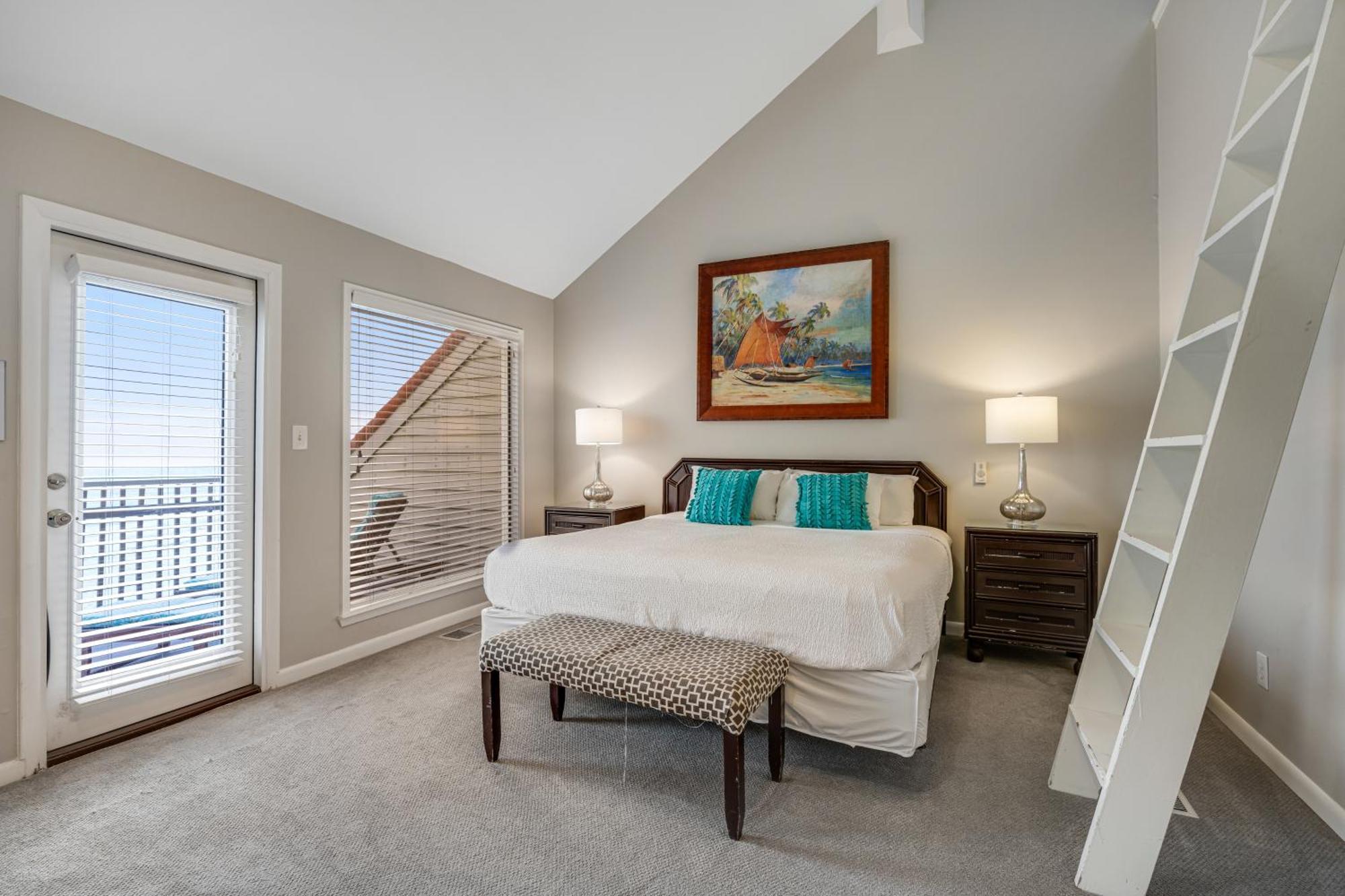 Dolphin Run At Reef Townhomes