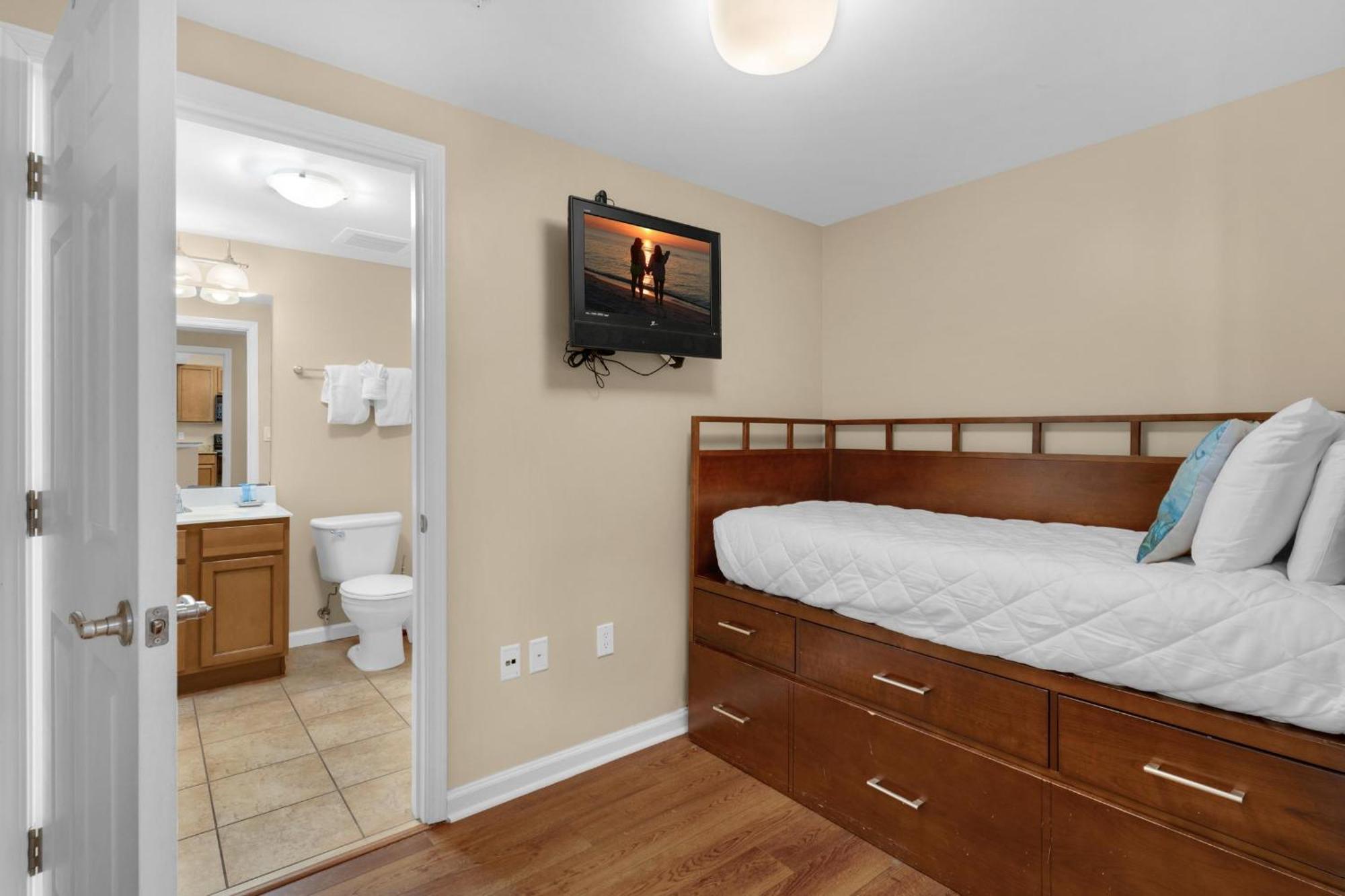 Palms #1814 Jr. 2br Apartment