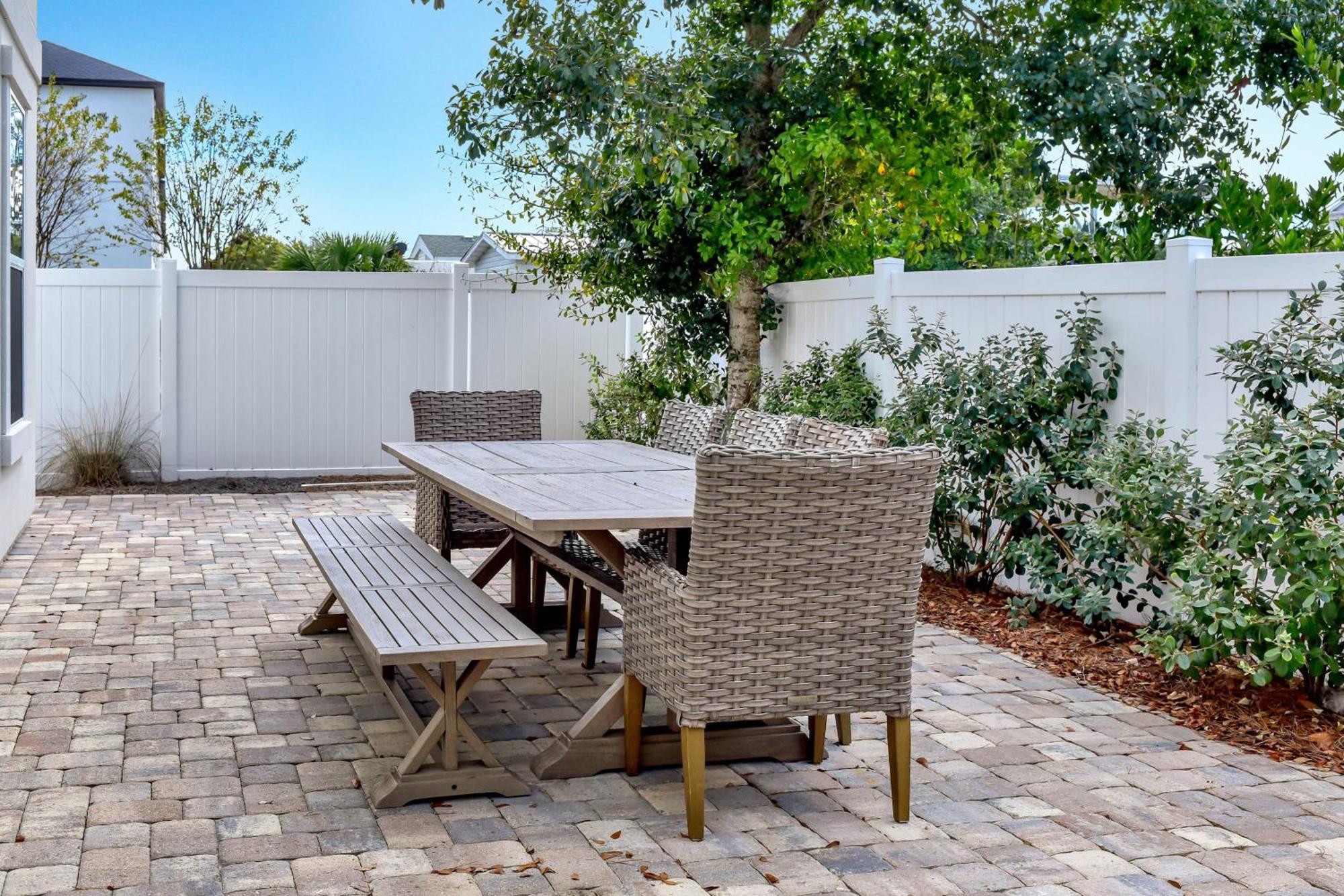 Sandy Buns Chateau With Golf Cart And Heated Pool Destin