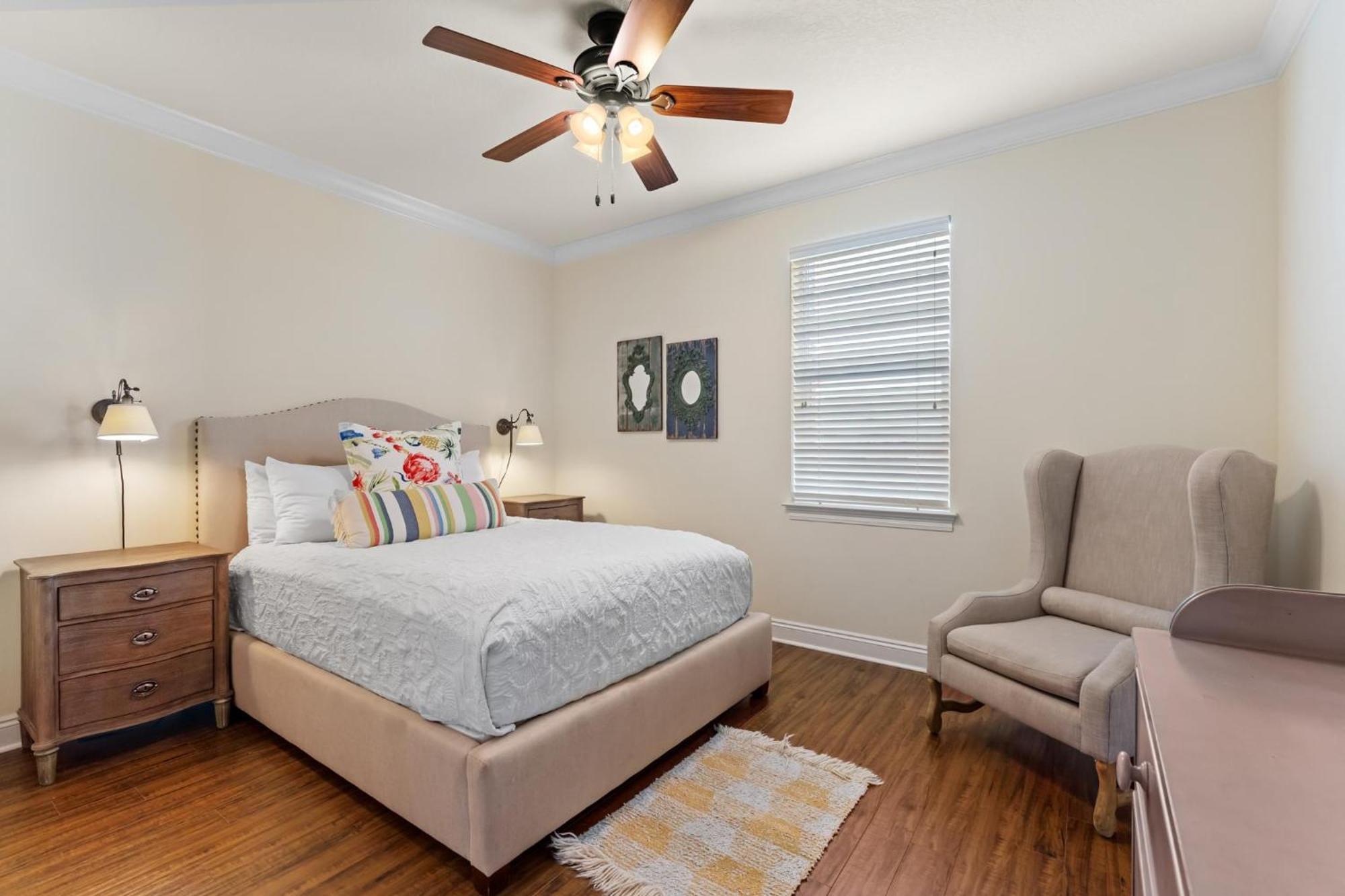 Ooh La La - 4555 Grand Key Loop East Holiday home