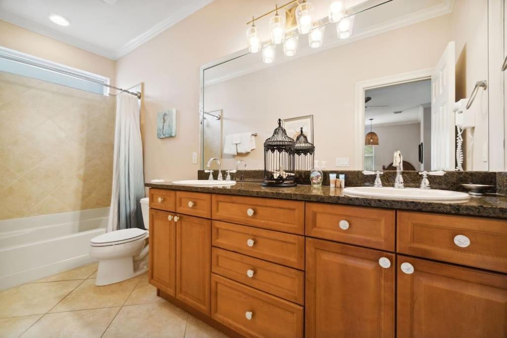 Seas The Dream At The Villages Of Crystal *