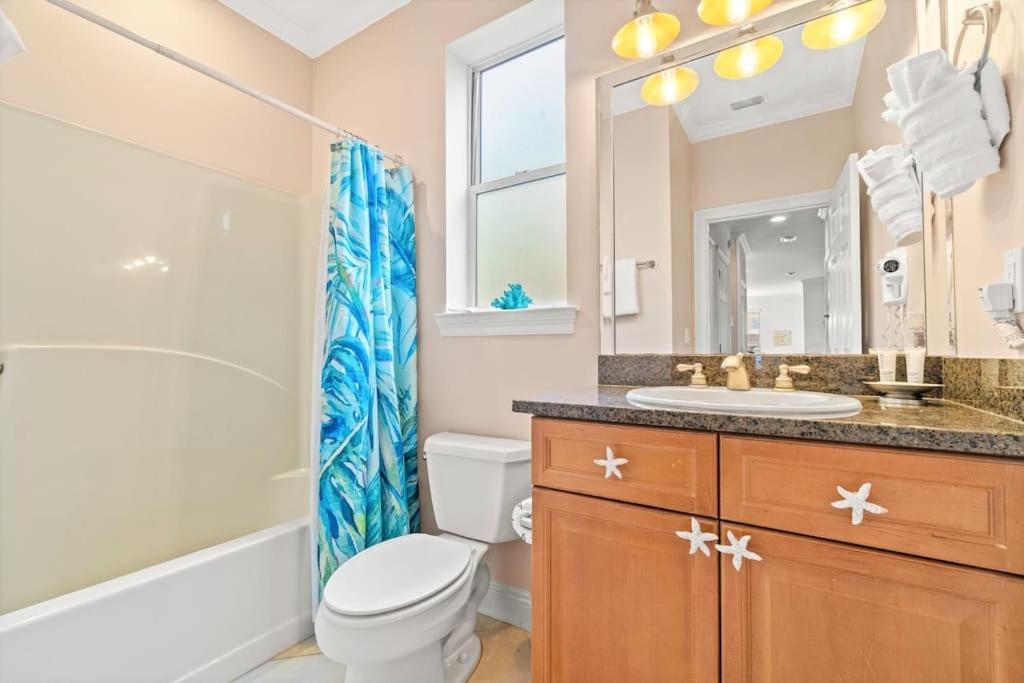 Seas The Dream At The Villages Of Crystal