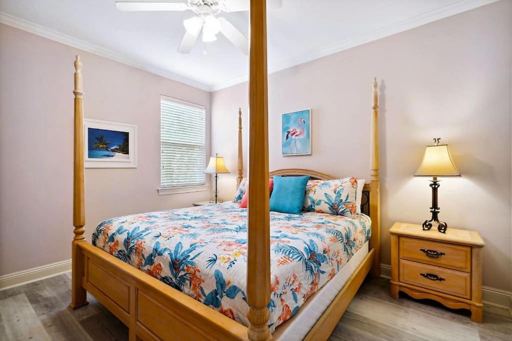 Holiday home Seas The Dream At The Villages Of Crystal Destin