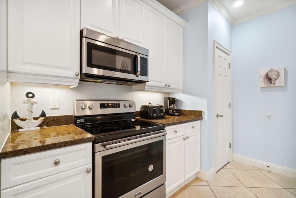 Seas The Dream At The Villages Of Crystal Holiday home Destin