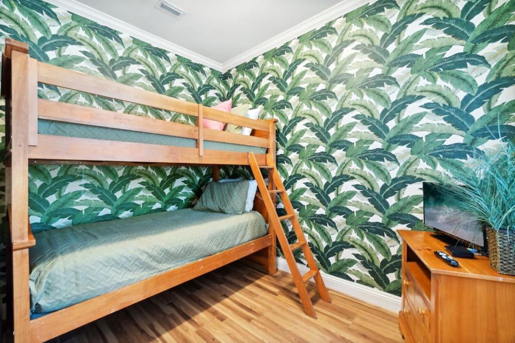 Holiday home Seas The Dream At The Villages Of Crystal *