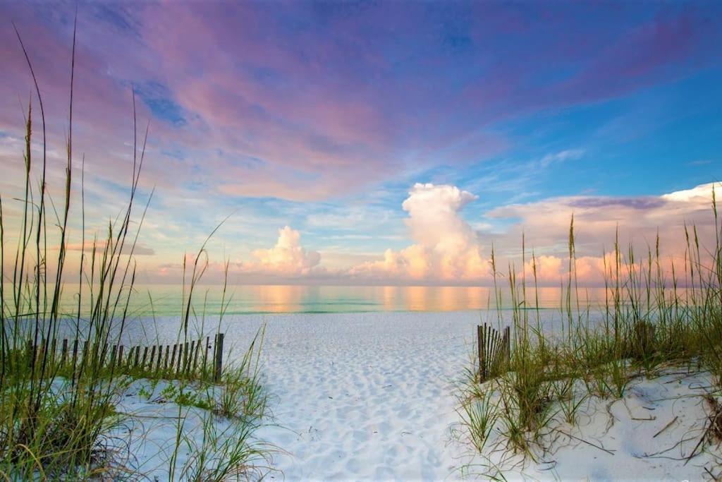 Seas The Dream At The Villages Of Crystal Holiday home Destin