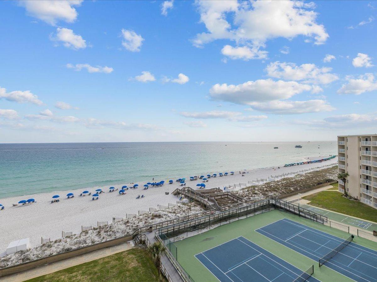 Surf And Racquet Unit 720