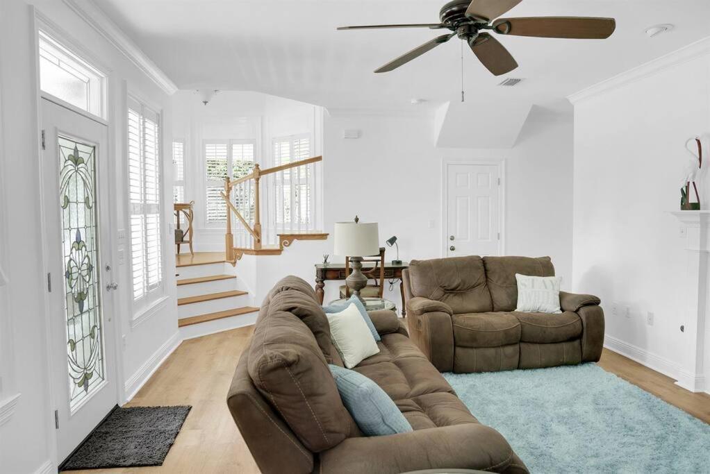 Large House 4 Bedroom 3.5 Ba 130 To Pool Destin