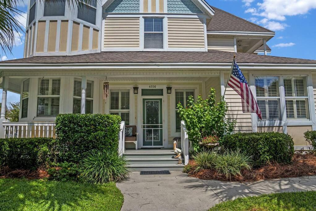 Large House 4 Bedroom 3.5 Ba 130 To Pool