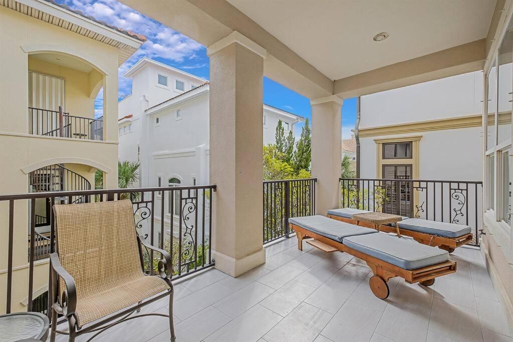 Gulf Views 6 Bedroom Elevator Community Pool *