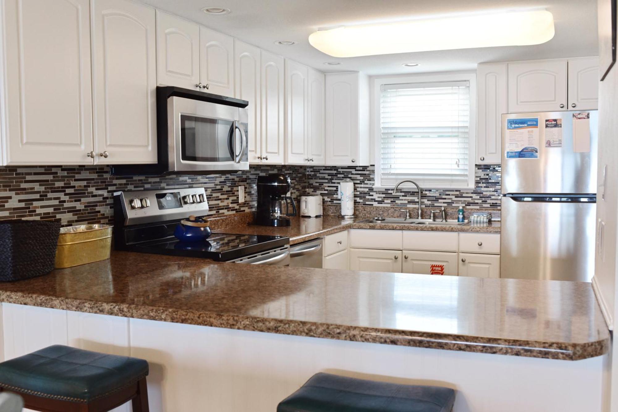 Grill Out With Private Beachfront Views! *