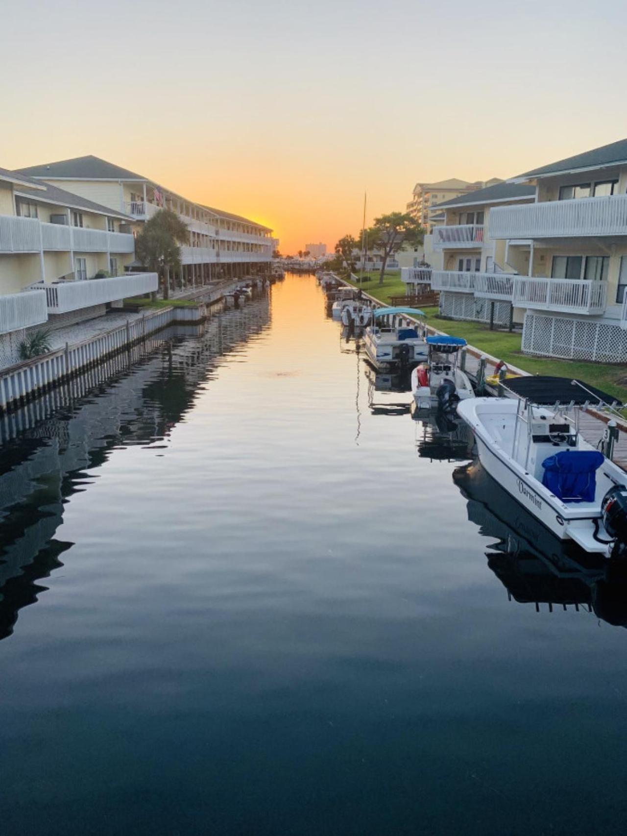 Sandpiper Cove 2 Bedroom 2 Bathroom With Harbor View Destin