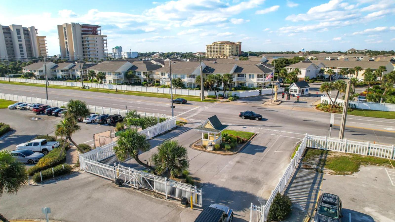Sandpiper Cove 2 Bedroom 2 Bathroom With Harbor View * Destin