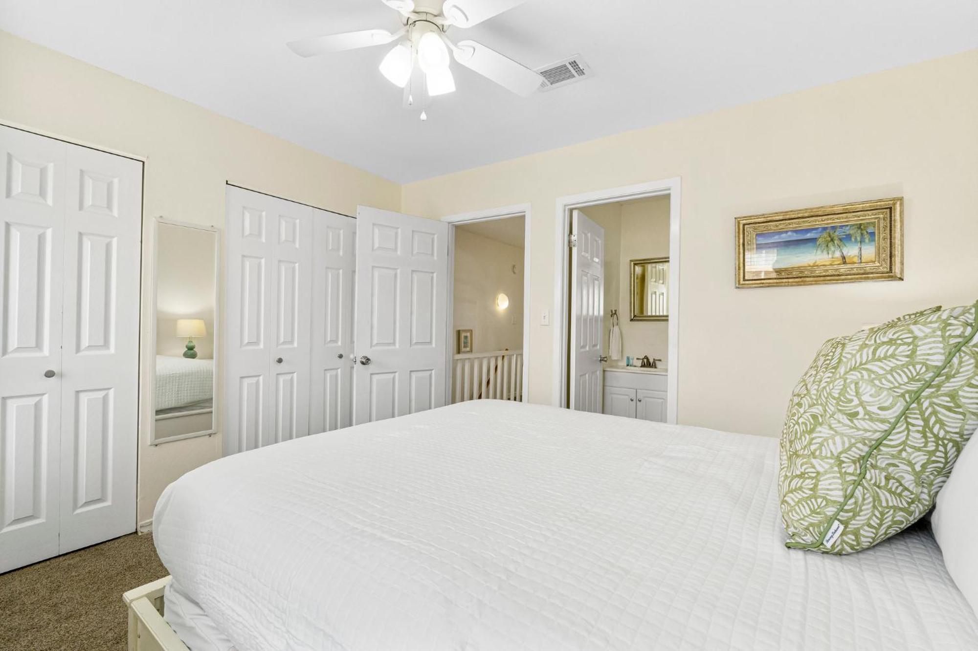 Apartment Grill Out With Private Beachfront Views! Destin