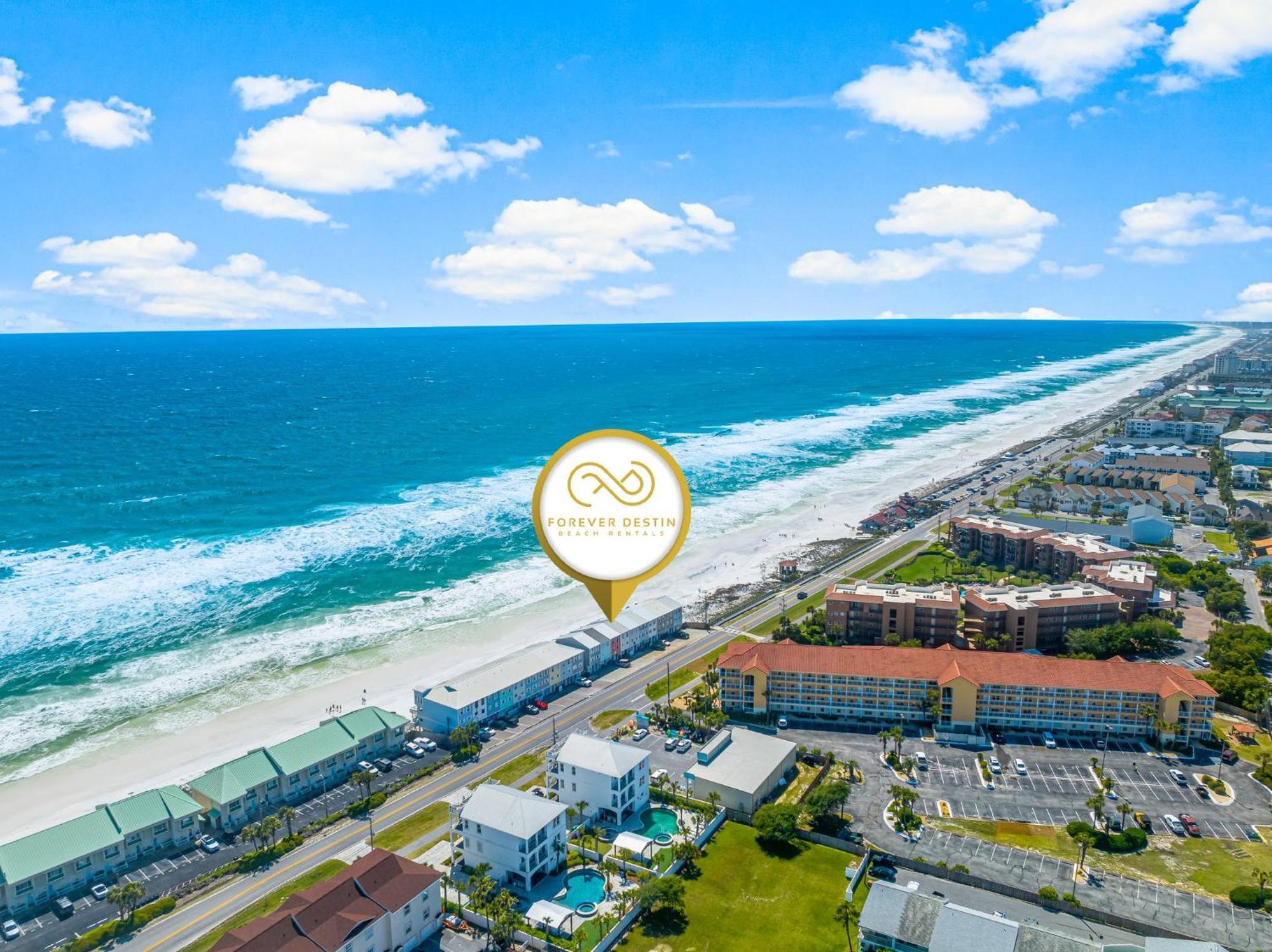 Apartment Grill Out With Private Beachfront Views! Destin