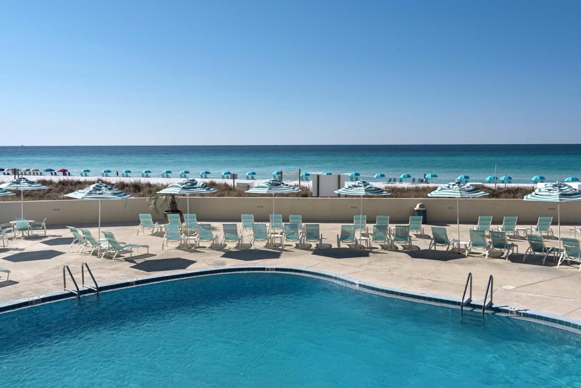 Completely Remodeled Gulf Views! Private Balcony Holiday home Destin