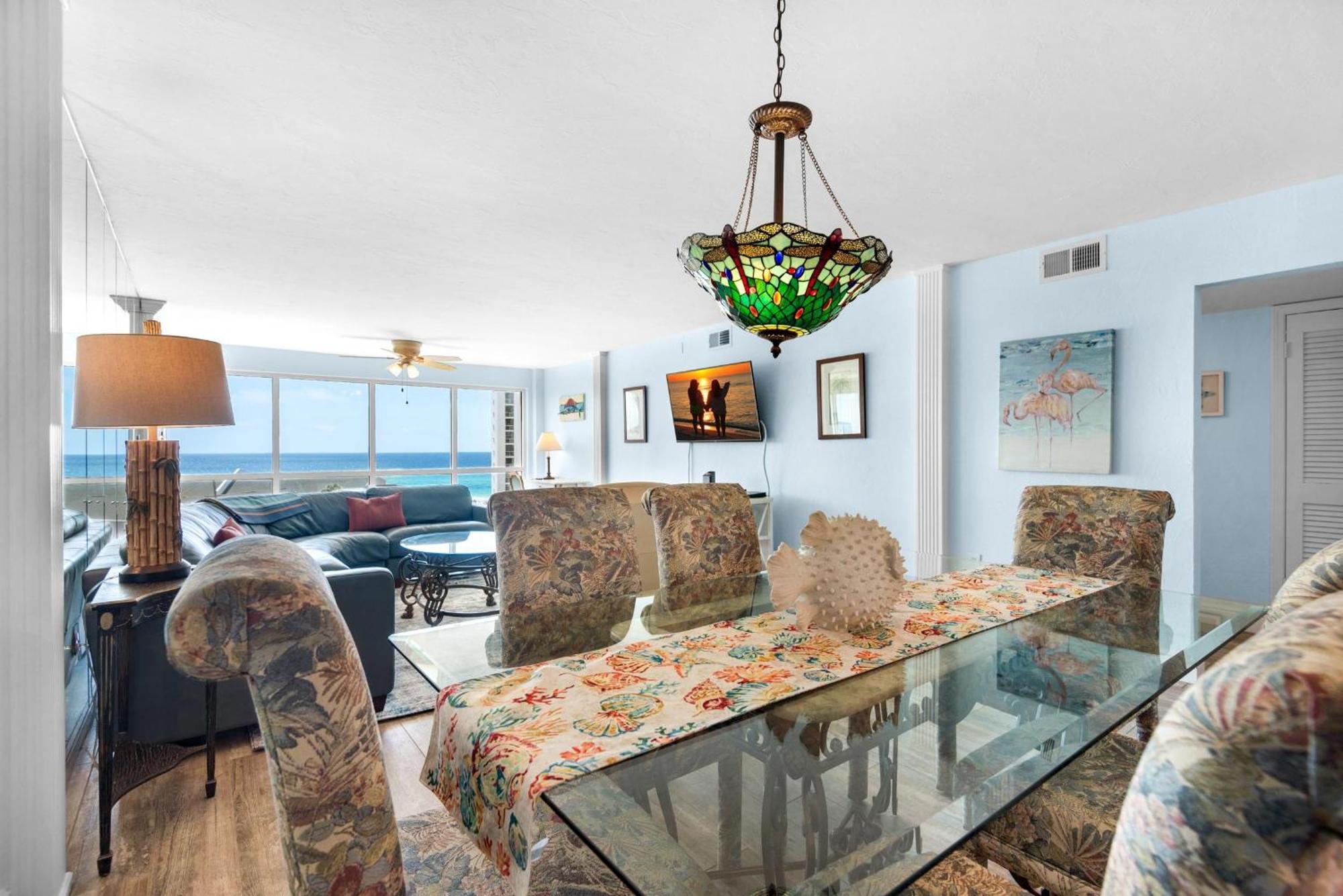 Shoreline Towers 3063 Apartment