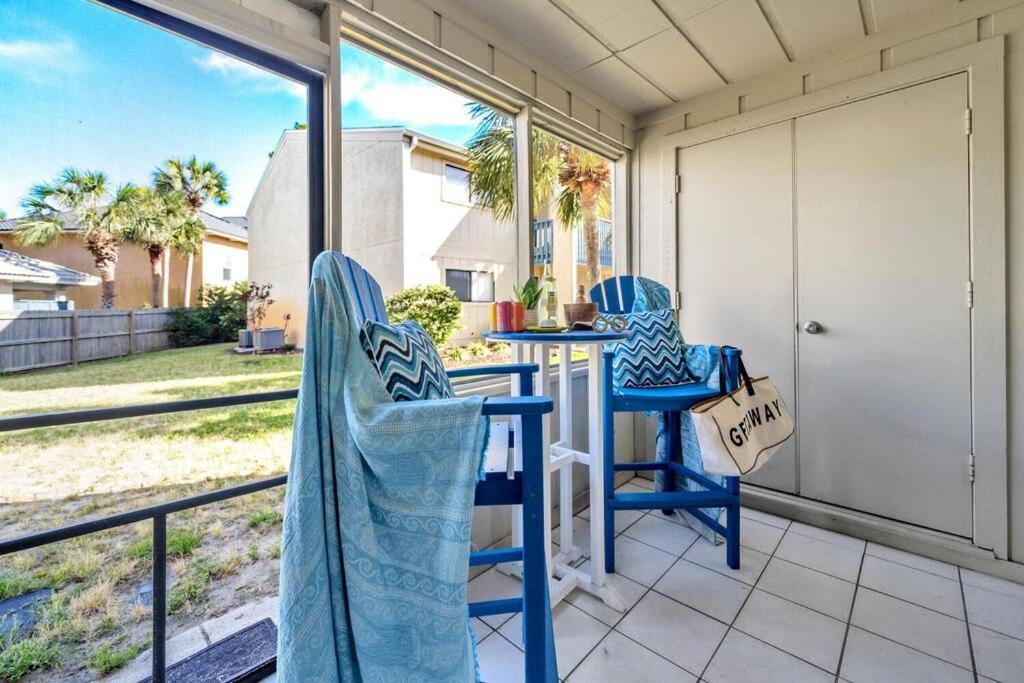 Chateau La 702 Surf & Sea