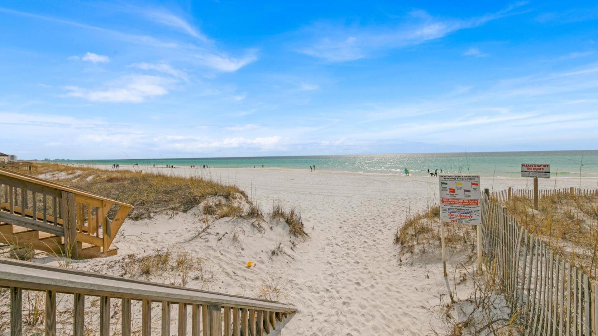 Holiday home Southbay By The Gulf 102 Only 30 Yards From The 3 Bedroom Townhome In Destin