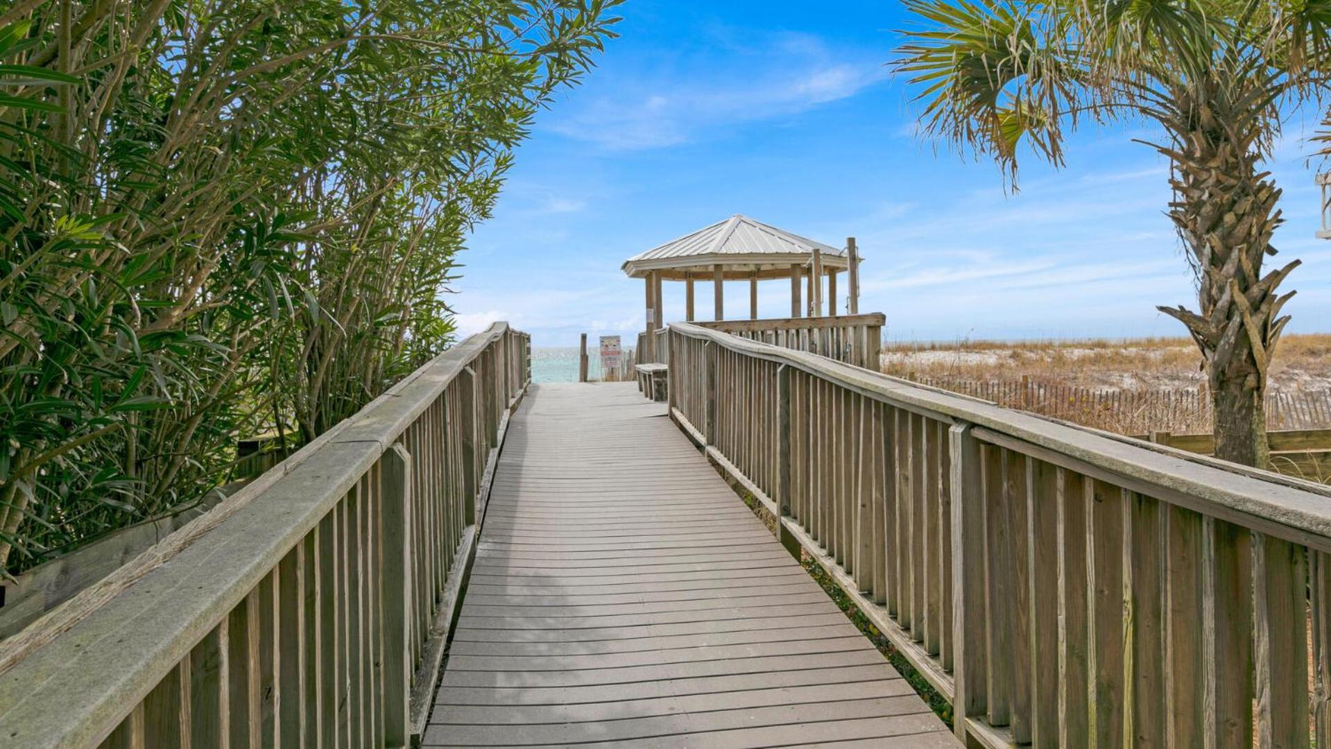 Holiday home Southbay By The Gulf 102 Only 30 Yards From The 3 Bedroom Townhome In Destin