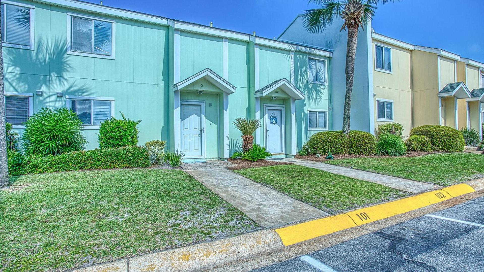 Southbay By The Gulf 102 Only 30 Yards From The 3 Bedroom Townhome In