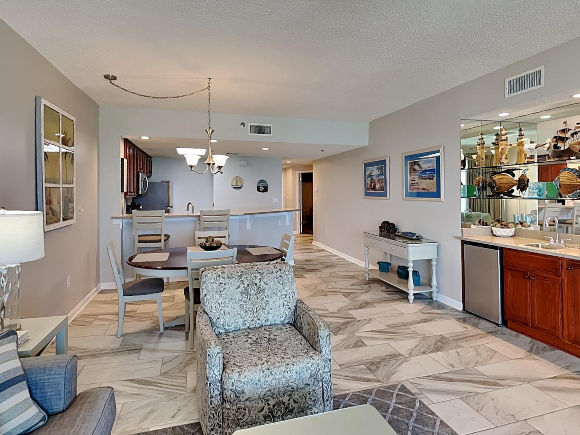 Apartment Sterling Sands #302 *