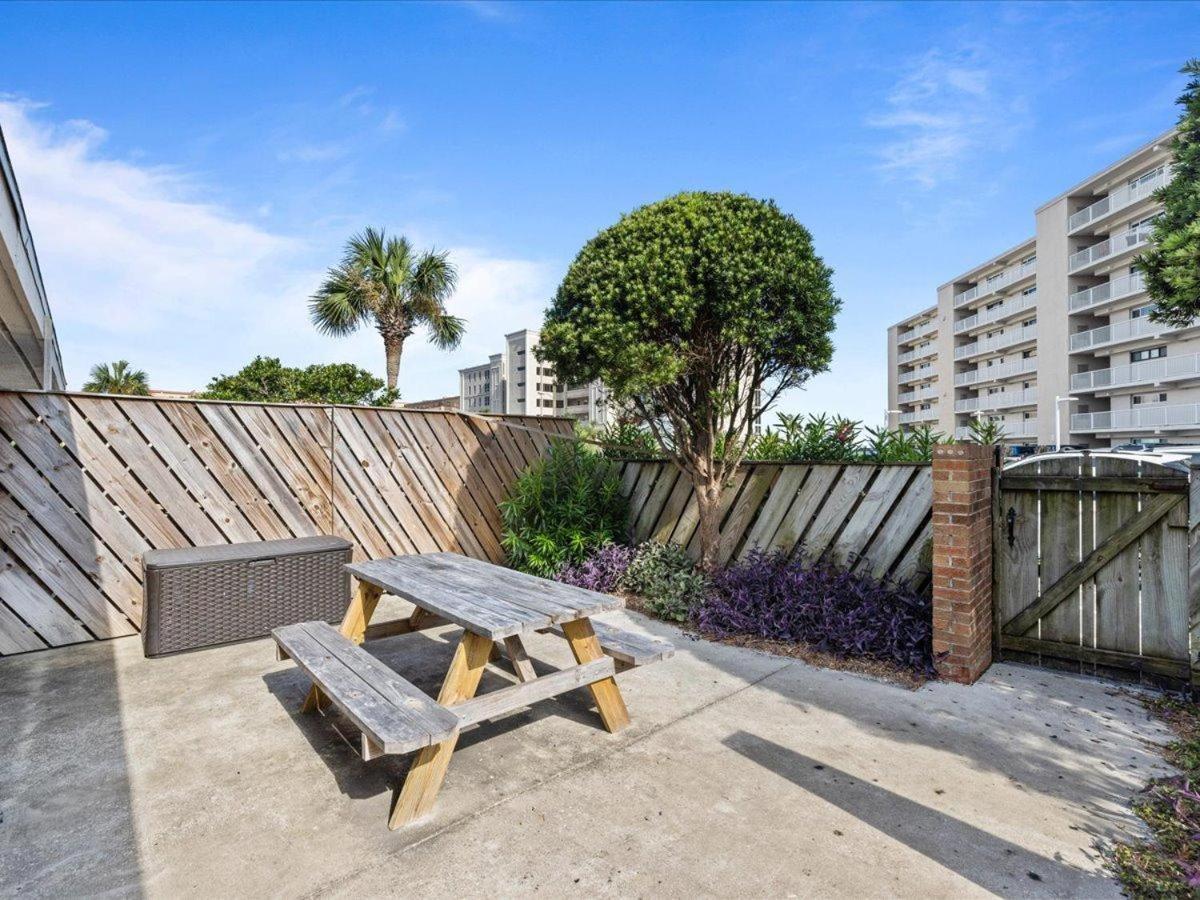 Surf And Racquet Unit 2a Holiday home *