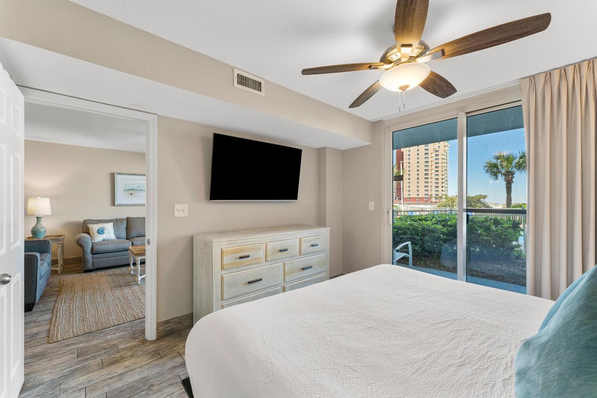 Pelican By Panhandle Getaways