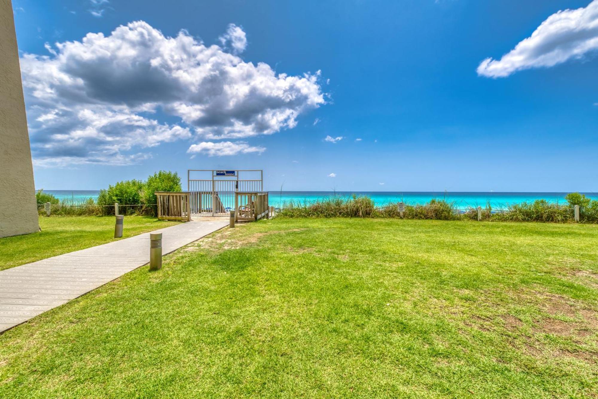House B105 - Beachfront With Pool, Wifi, & Service *