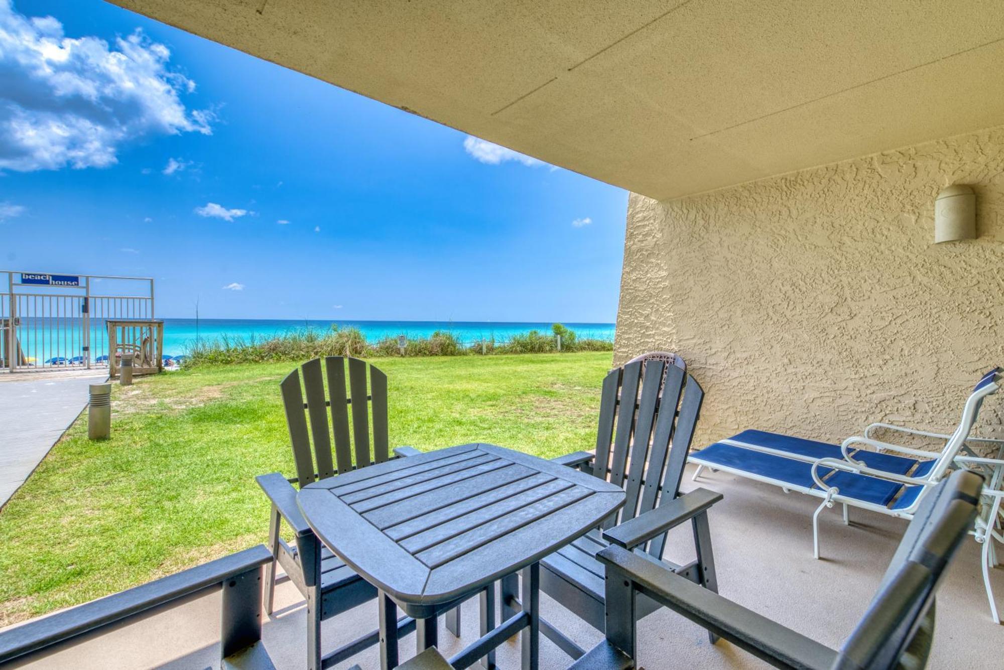 House B105 - Beachfront With Pool, Wifi, & Service Apartment