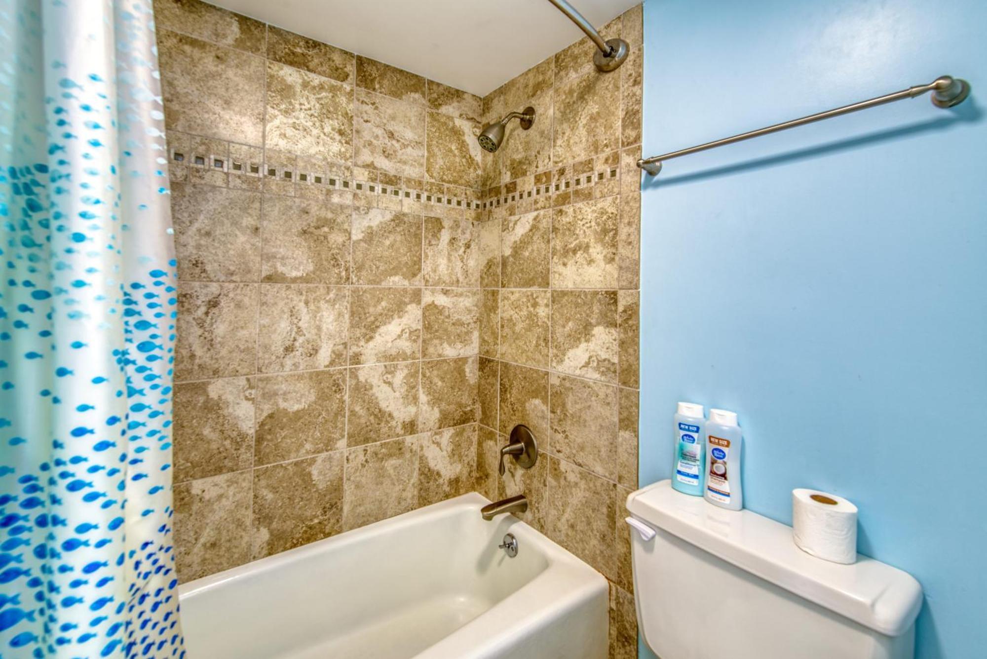 House C204 - Beachfront With Pool, Wifi, & Service Destin