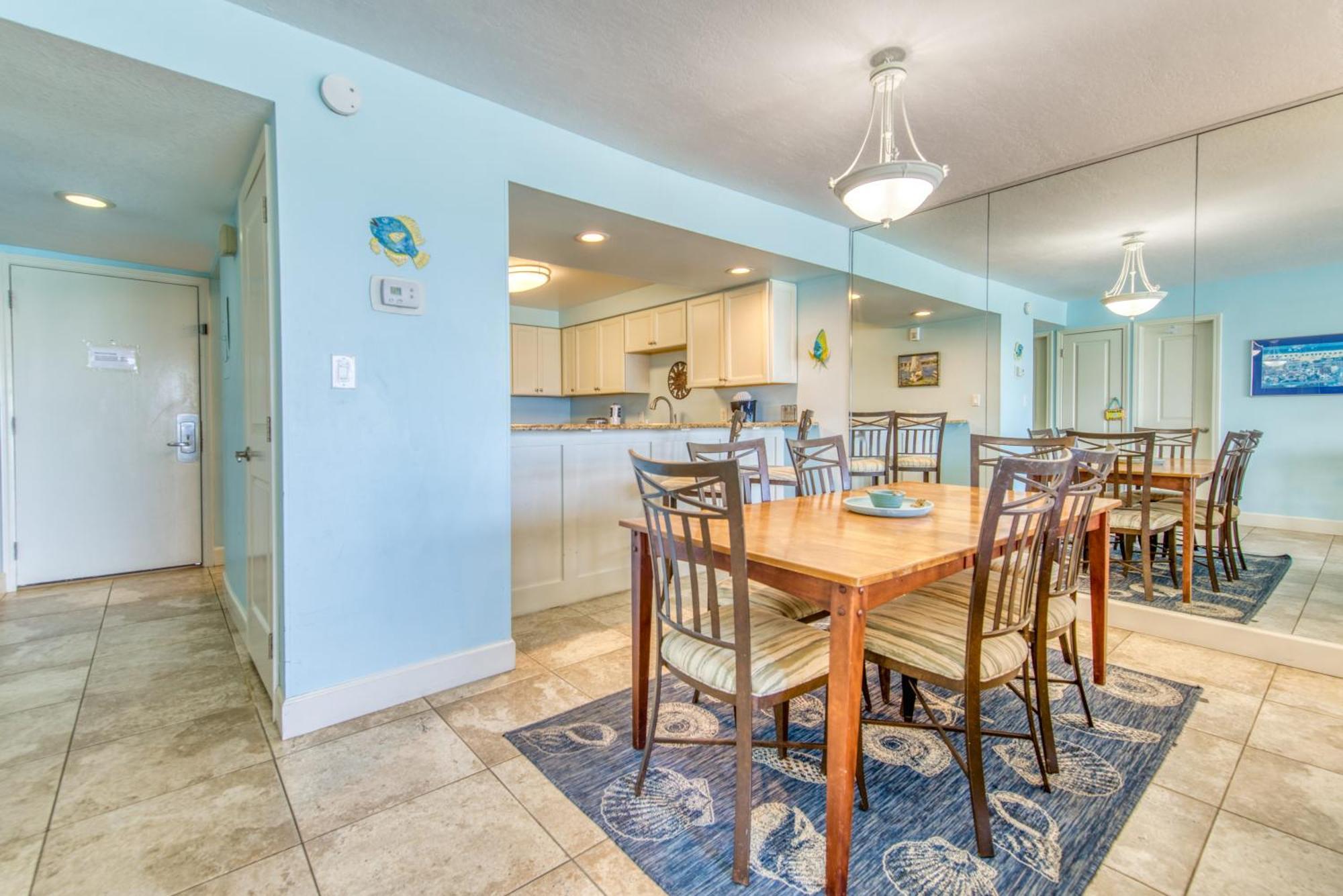 House C204 - Beachfront With Pool, Wifi, & Service Apartment Destin