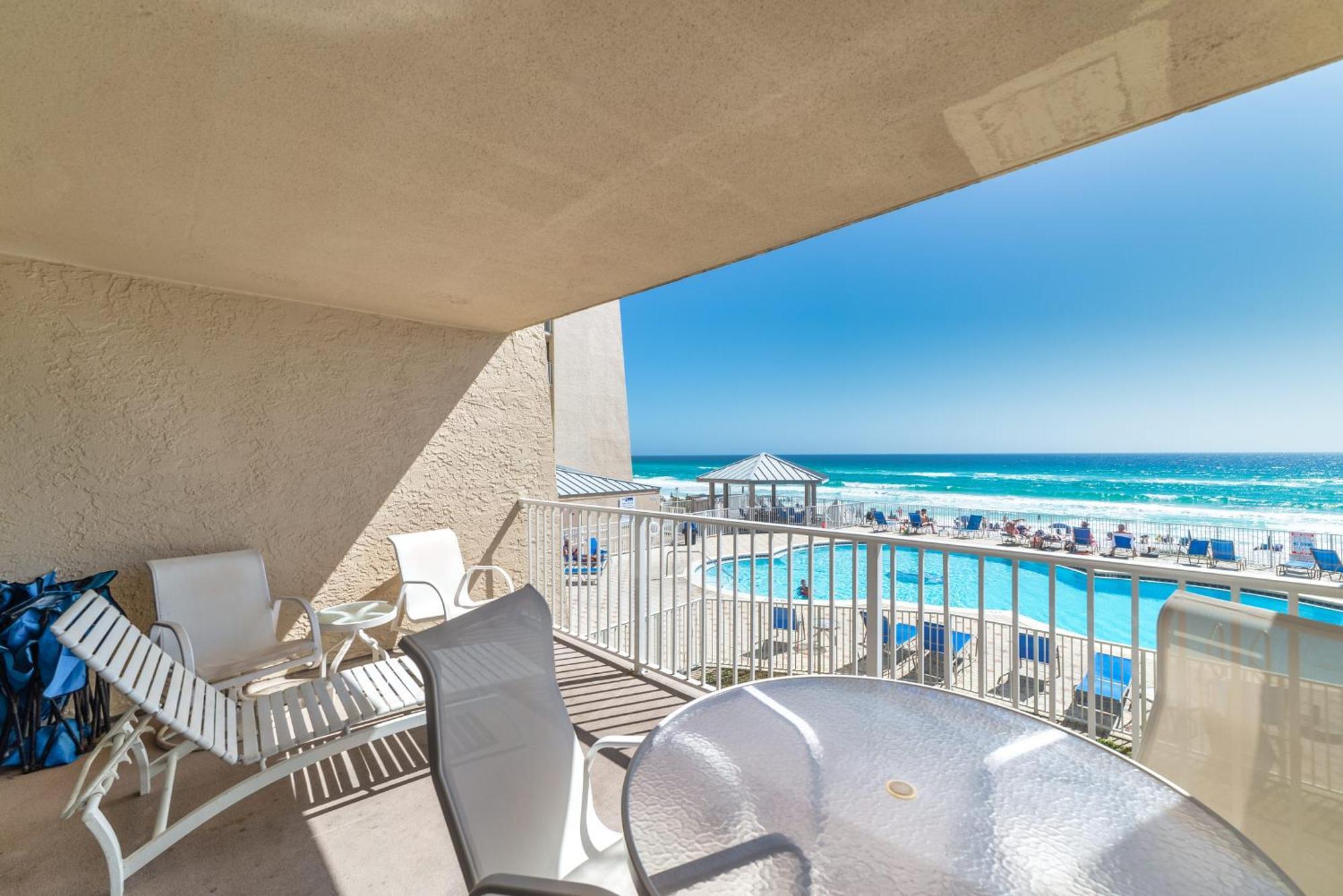 House C204 - Beachfront With Pool, Wifi, & Service Destin