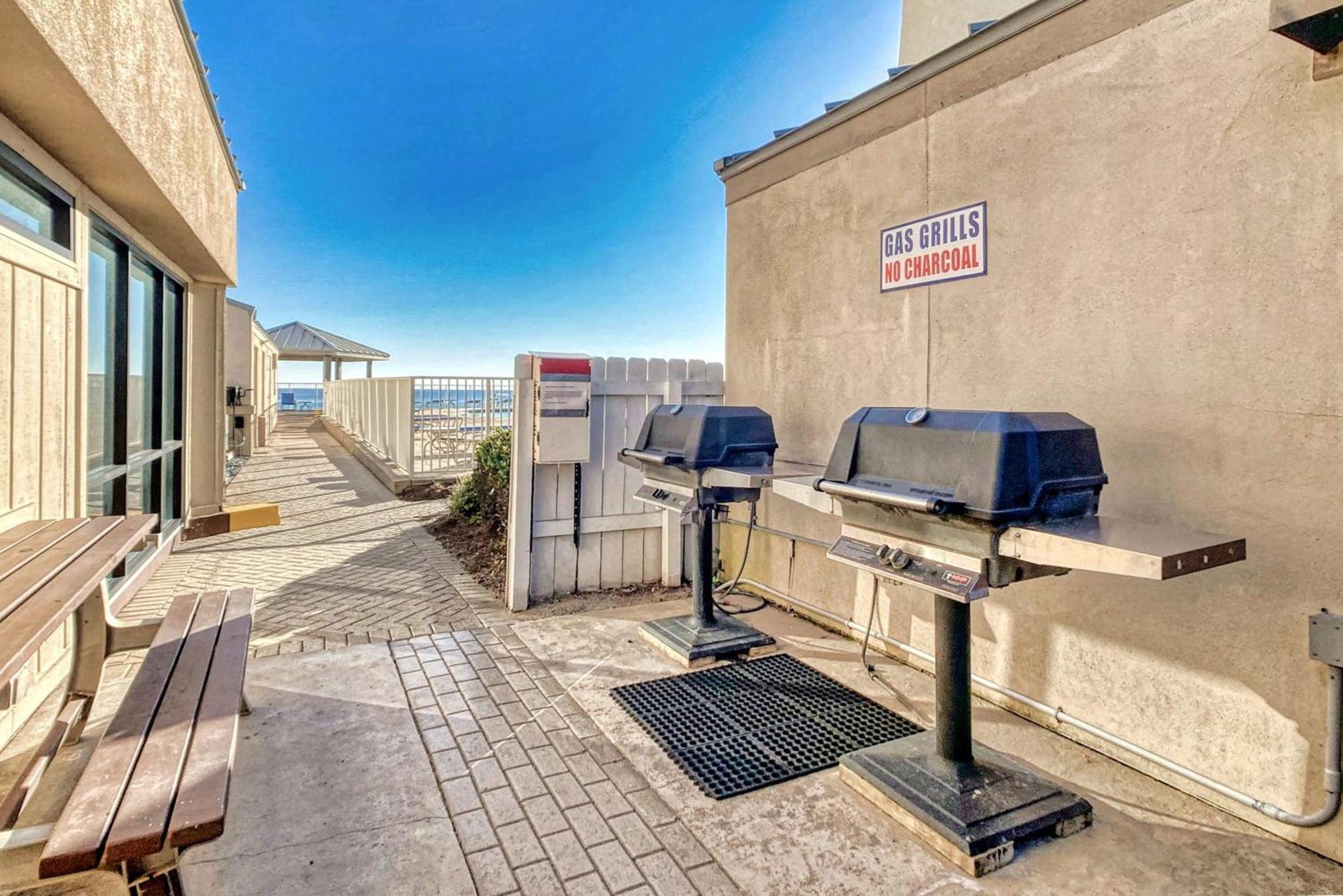 House A403 - Beachfront With Pool, Wifi, & Service *