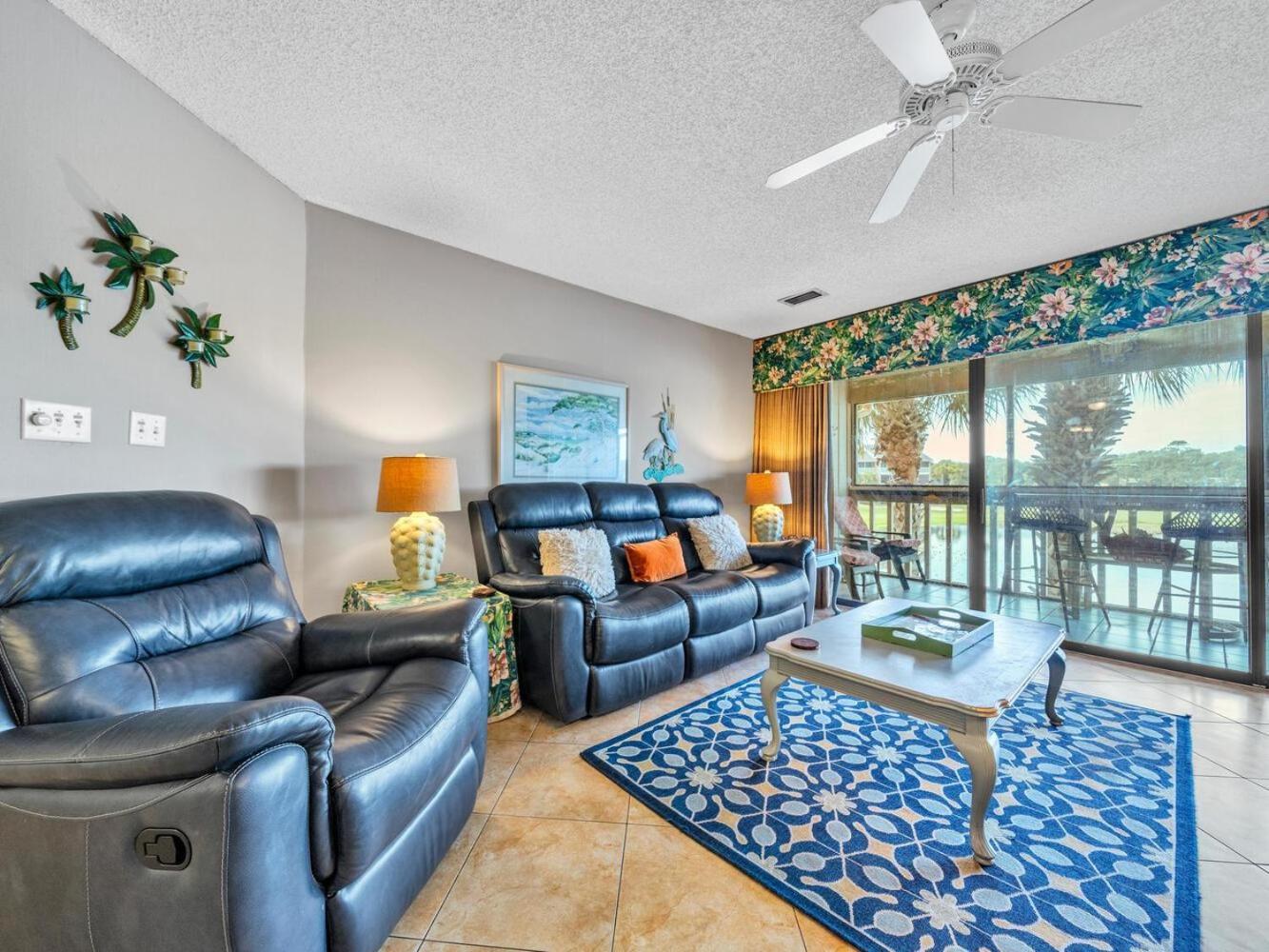 Lakefront 227d
