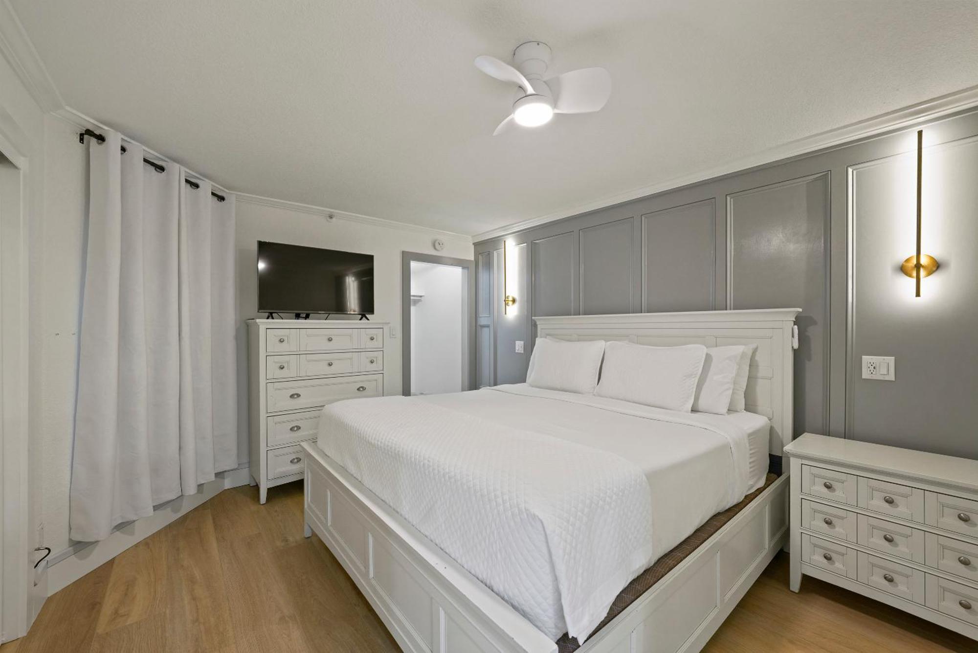 New Listing! Just Renovated! 1br 2ba Condo! * Destin