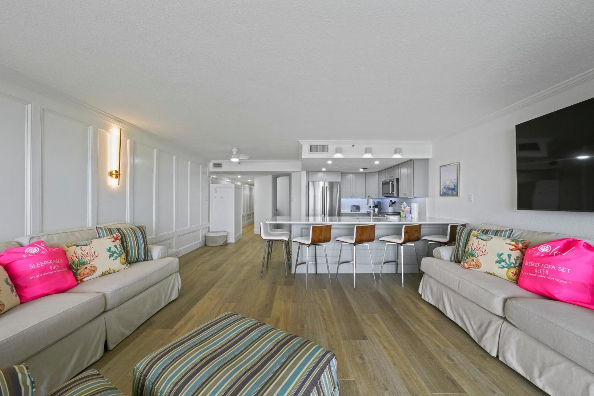 New Listing! Just Renovated! 1br 2ba Condo! Apartment Destin