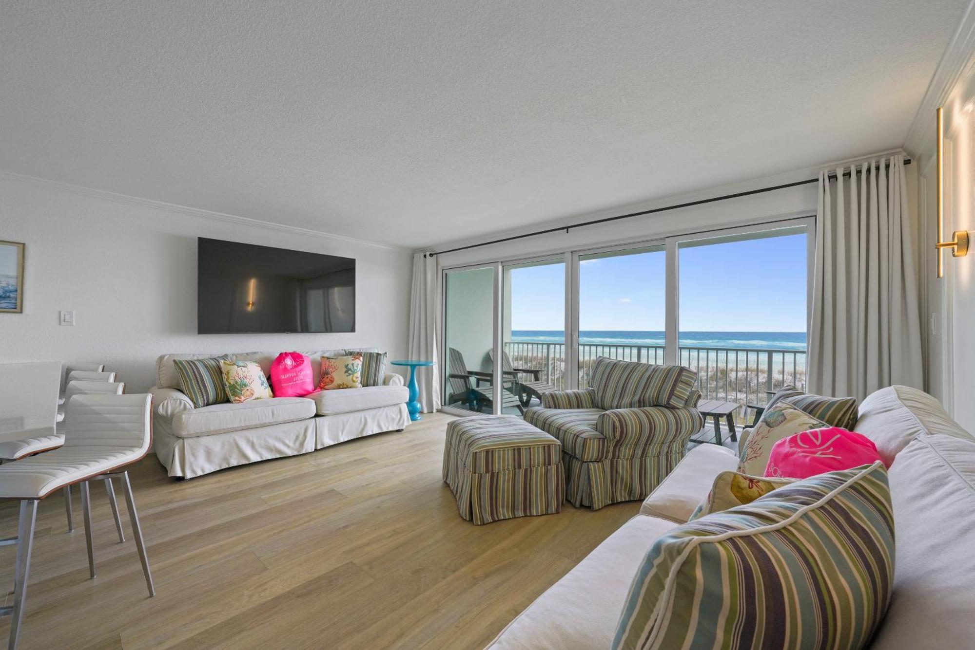 New Listing! Just Renovated! 1br 2ba Condo! * Destin