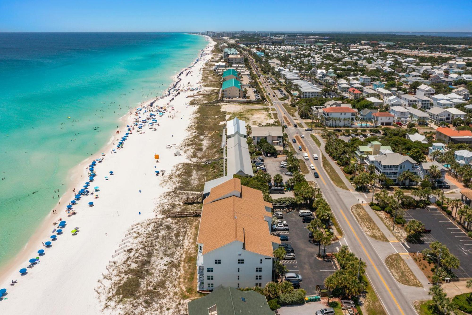 Apartment New Listing! Just Renovated! 1br 2ba Condo! Destin