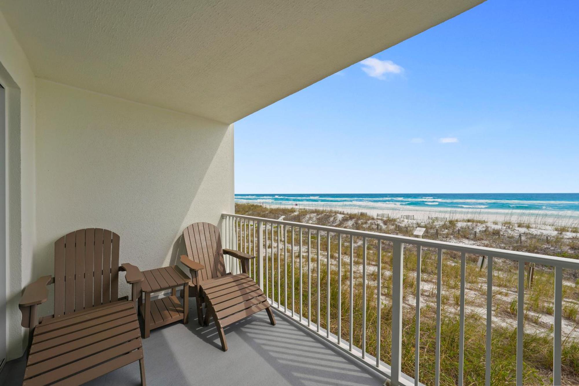 Apartment New Listing! Just Renovated! 1br 2ba Condo!