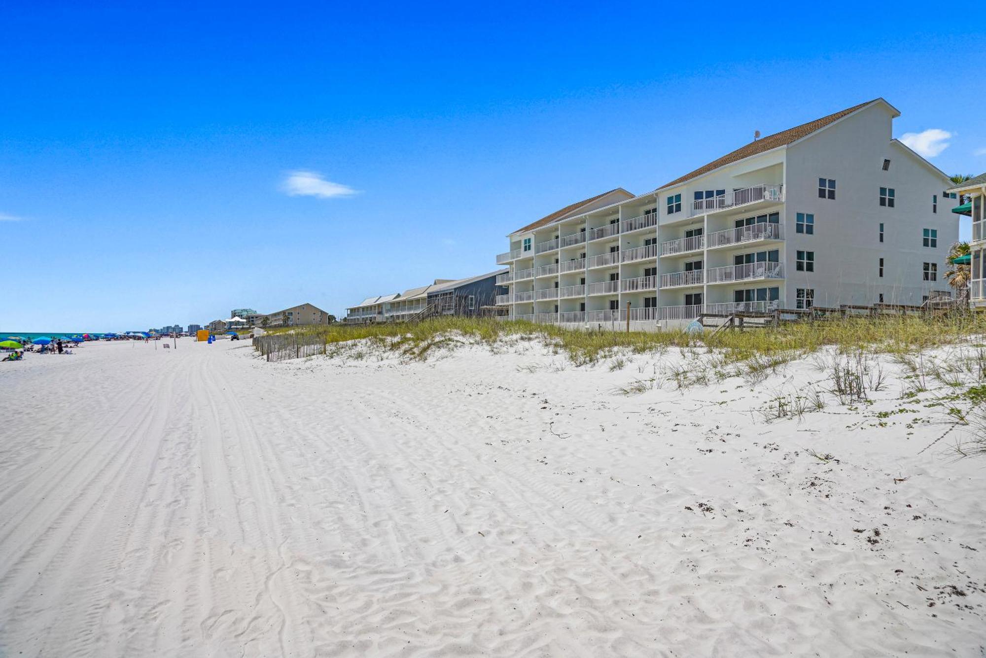 New Listing! Just Renovated! 1br 2ba Condo!