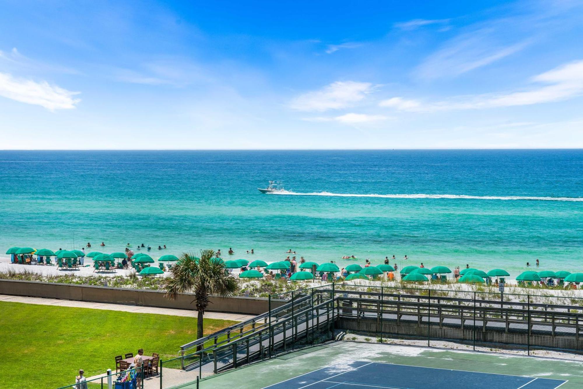 Surf And Racquet Unit 410